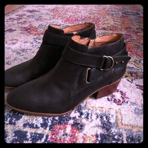 Pair of Clark’s Indigo booties